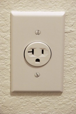 Electrical-Outlet-8830c